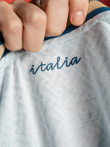 イタリア代表 アウェイギャラリーイメージ