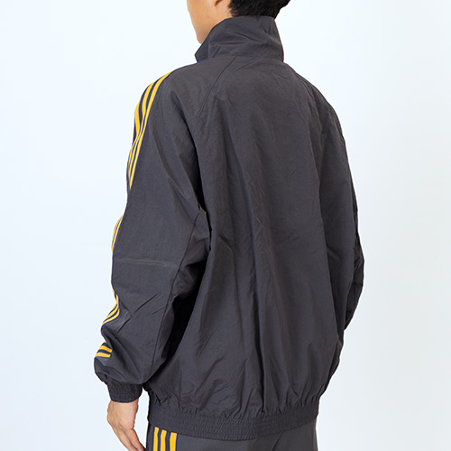 マンチェスター・ユナイテッド TERRACE ICON ハーフジップジャケット