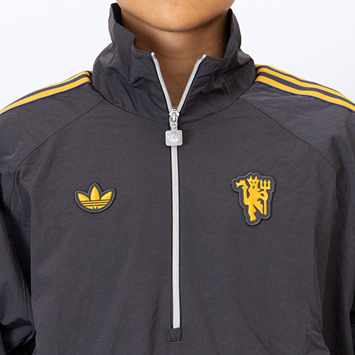 マンチェスター・ユナイテッド TERRACE ICON ハーフジップジャケット