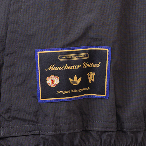 マンチェスター・ユナイテッド TERRACE ICON ハーフジップジャケット