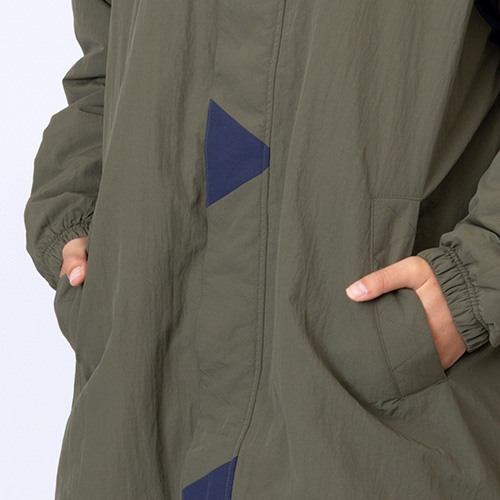 AWAY DAYS ナイロンウーブンハーフコート