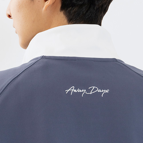 AWAY DAYS ハーフジップトップ