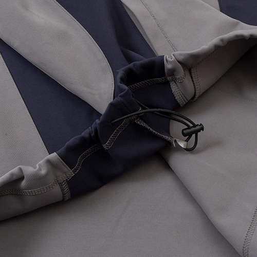 AWAY DAYS ハーフジップトップ