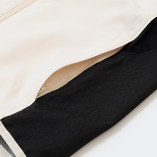 キッズ 25-26 リヴァプール プレゼンテーションジャケット