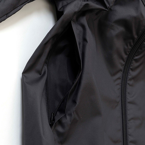 キッズ TIRO26 リーグ ウインドブレーカー