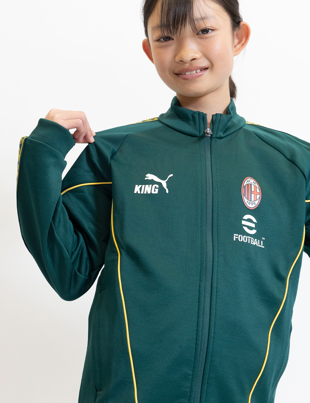 「オフピッチ ジャケット」主力商品