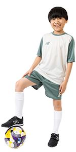 サッカーショップKAMO「春のキッズ向けサッカーウェア」STYLE04