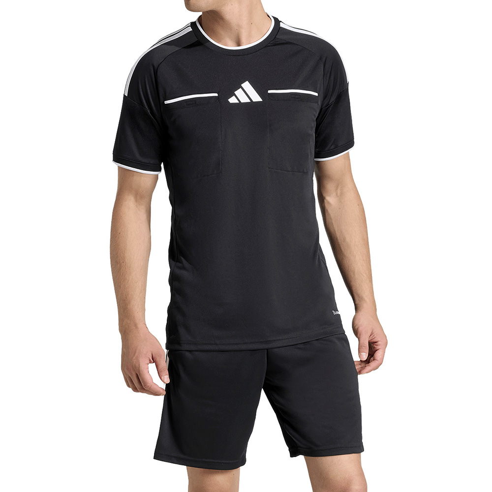 ポイント1 パンツ・ウェア：上下は黒で統一